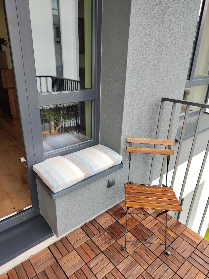 Apartments Franny'S Bees Vilnius Bagian luar foto