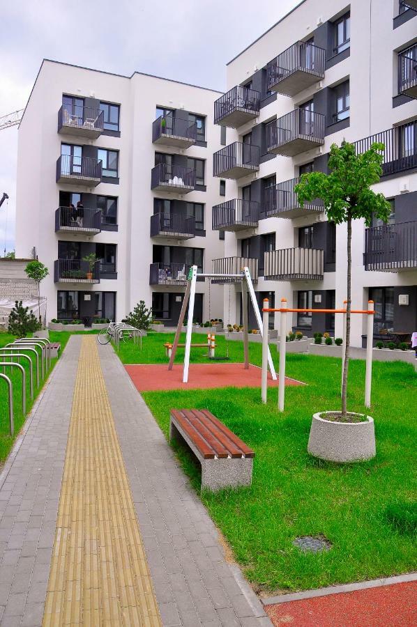 Apartments Franny'S Bees Vilnius Bagian luar foto